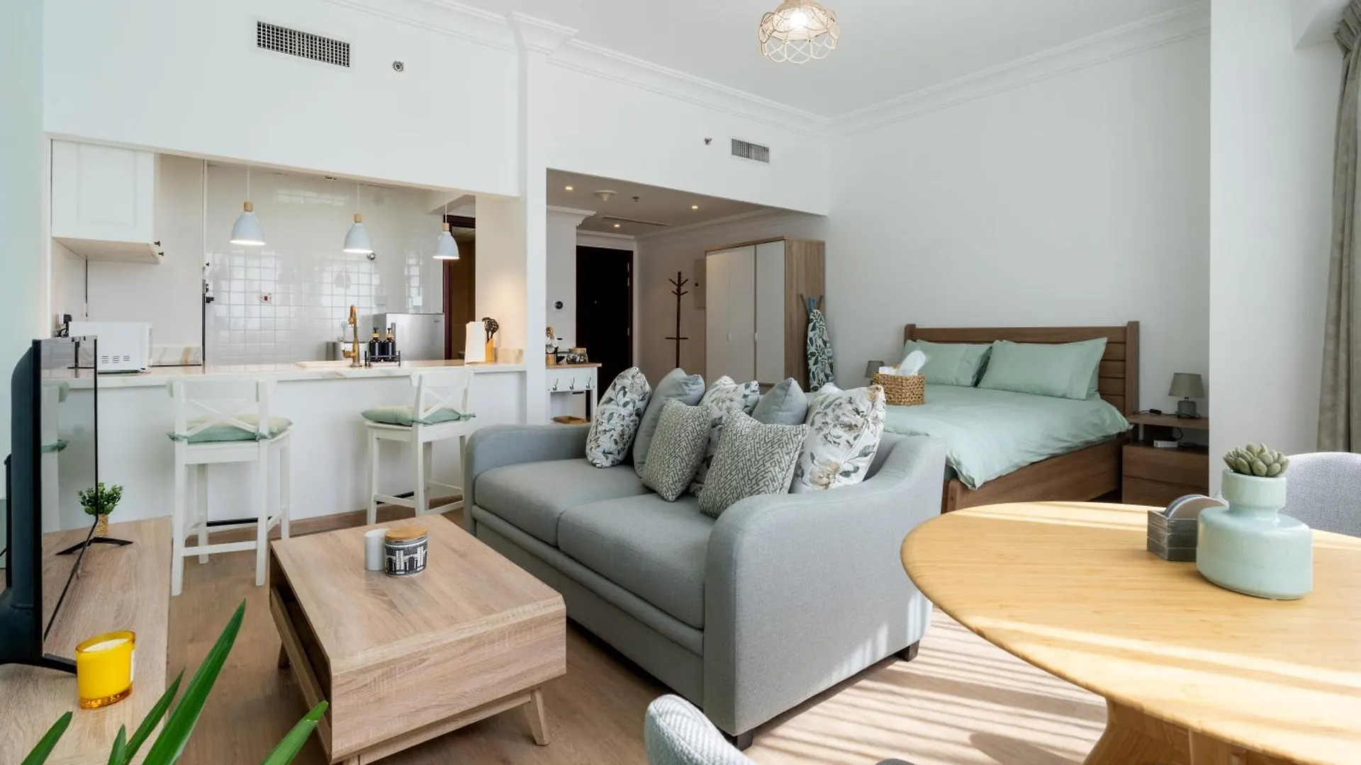 Apartment Newly Renovated Cosy Studio Dubai